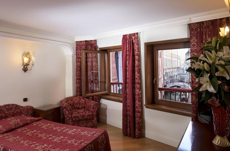 jnr suite canal view